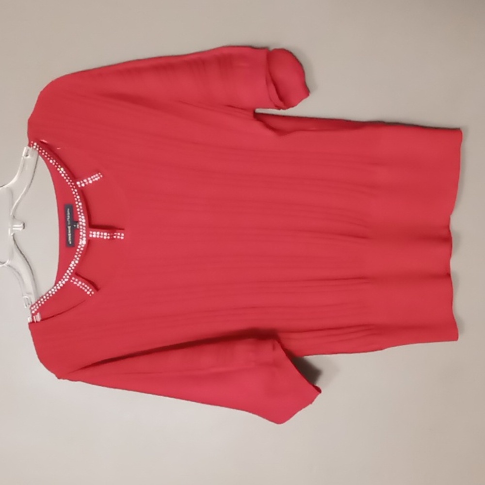 Adrienne Vittadini Red Short Sleeve Sweater w Cut Out Front Embellishments S